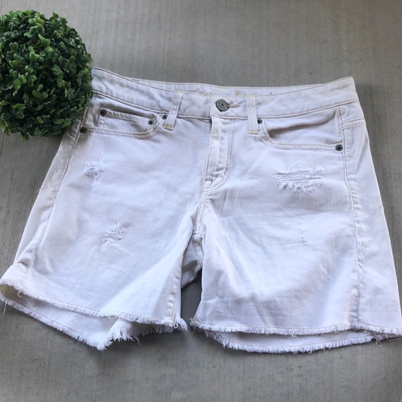 AEO Jean Shorts White Frayed/Distressed Cute! - Picture 1 of 7